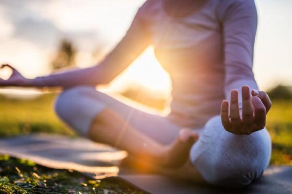 Transforma tu vida a través de cursos y retiros de Mindfunless