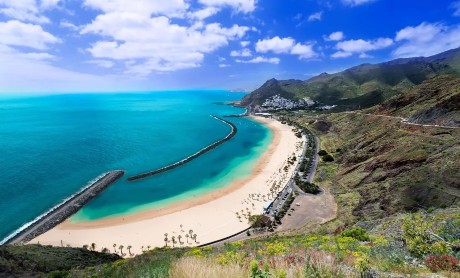 playa de las teresitas encuentro de mindfulness y paseo